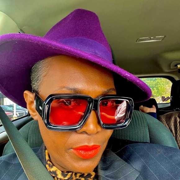 Meet your Posher, Sonja - Picture 7 of 16